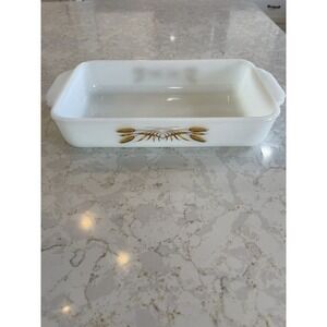 VINTAGE  Anchor Hocking Golden Wheat 1.5 Qt Casserole Dish Fire King #410